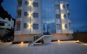 Al Hotel